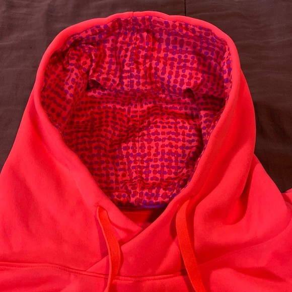 Hoodie by Under Armour Brand. EUC! - Picture 11 of 16